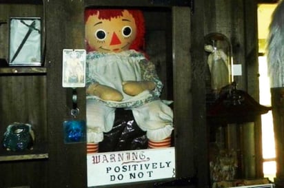 Presuntamente la muñeca Annabelle está poseída por un espíritu 'diabólico' (ESPECIAL)   