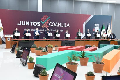 Empresarios, gobiernos municipales y el Gobierno de Coahuila realizaron hoy lunes un acuerdo histórico para hacer frente a las adversidades económicas que ha generado la pandemia del COVID-19. (FERNANDO COMPEÁN)