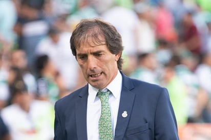 Guillermo Almada se reunirá con el presidente de Grupo Orlegi, Alejandro Irraragorri, para tratar su continuidad con el equipo de Torreón. (EL SIGLO DE TORREÓN)