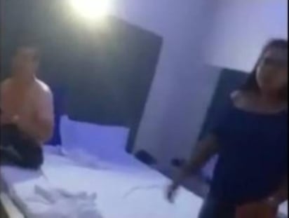 Hace unos días a través de YouTube en el canal de Mauricio Altamirano se compartió el video de una mujer descubriendo a la prometida de su hijo dentro de un motel con otro hombre. (YouTube) 