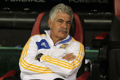 El brasileño Ricardo Ferretti, de los Tigres UANL del fútbol mexicano, lamentó este sábado la inestabilidad de su equipo que por momentos luce perdido en la cancha y por eso ha perdido muchos puntos en el torneo Apertura. (ARCHIVO)