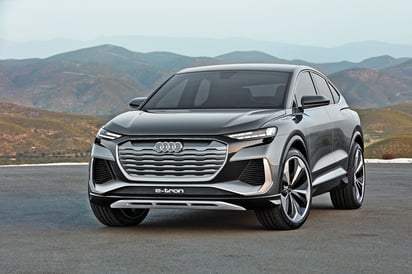 La Audi Q4 e-tron concept, muestra una caída mucho más pronunciada del techo al pilar D del auto. (EL SIGLO DE TORREÓN) 