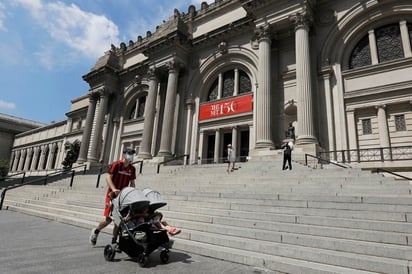 El estado de Nueva York aflojó a partir del lunes sus restricciones por el coronavirus, permitiendo la reapertura de algunos museos y gimnasios. (ARCHIVO) 