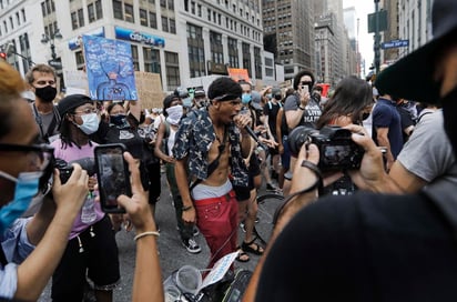 El incidente se produce después de las multitudinarias protestas por la muerte en mayo de George Floyd. (EFE) 