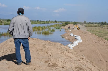 Advierten que en el proyecto de la potabilizadora se busca que donen derechos de riego superficial mientras que los concesionarios de agua subterránea seguirían con la sobreexplotación del acuífero. (ARCHIVO)