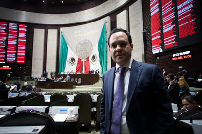 El coordinador nacional de Movimiento Ciudadano (MC), el senador Clemente Castañeda Hoeflich, señaló que el presidente Andrés Manuel López Obrador pretende 'meterse en las boletas del proceso electoral 2021'. (ARCHIVO)