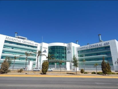 Los trabajadores expusieron su inconformidad a la Dirección del Hospital General 450. (EL SIGLO DE TORREÓN) 