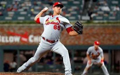 El relevista mexicano Giovanny Gallegos sumó su cuarto rescate de la temporada con los Cardenales. (ARCHIVO)