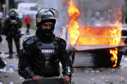 Una estudiante de psicología próxima a cumplir 19 años y un menor de edad están entre las ocho personas muertas durante las violentas protestas de anoche en Bogotá, desencadenadas por la brutalidad policial que causó la muerte al abogado Javier Ordóñez durante su arresto. (ARCHIVO) 