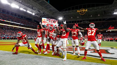 Kansas City Chiefs campeones del Super Bowl LIV y que reciben a Houston en el juego de hora tope que da inicio a la temporada de la NFL. (ARCHIVO)