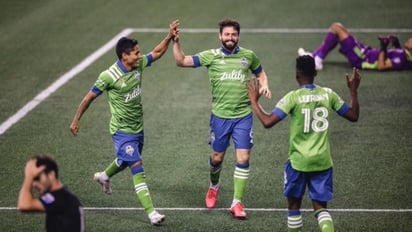 El San José Earthquakes, equipo de la Major League Soccer que está bajo las órdenes del 'Pelado', fue goleado ayer 7-1 por el Seattle Sounders. (TWITTER)