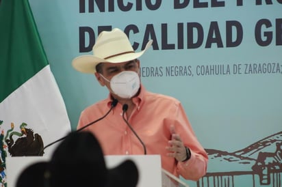 'Yo he sido muy respetuoso y en todo lo que, de manera institucional ha pedido la Federación de Coahuila, lo hemos otorgado sin regateo por ende esperamos lo mismo, reciprocidad esperamos en el presupuesto de Coahuila', dijo Riquelme Solís. (ARCHIVO)