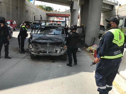 Los hechos se registraron cerca de las 15:00 horas de este viernes sobre el bulevar Miguel Alemán, en los carriles de circulación de Lerdo a Torreón.
(EL SIGLO DE TORREÓN)