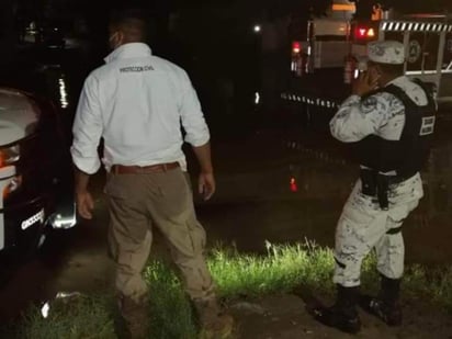 Si bien las lluvias no han ocasionado estragos en el municipio de Francisco I. Madero, la Unidad de Protección Civil dispone de un albergue, en la estación de Bomberos y mantiene los operativos de vigilancia. (ARCHIVO)