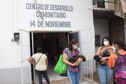 Ayer se realizó la campaña itinerante en la colonia 14 de Noviembre, con buena respuesta ciudadana. (EL SIGLO DE TORREÓN)