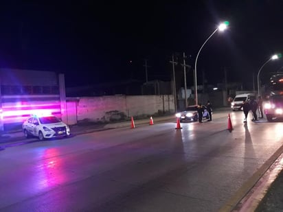 Durante los operativos de alcoholímetro realizados el pasado fin de semana en la ciudad de Gómez Palacio, se registró la detención de 15 personas que alcanzaron un tercer grado de ebriedad. (EL SIGLO DE TORREÓN)