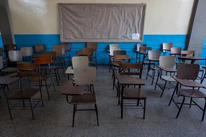 Médicos que laboraban en clínicas rurales se manifestaron la mañana de este domingo para solicitar a las autoridades del Instituto Mexicano del Seguro Social (IMSS) certeza laboral, toda vez que quedaron sin empleo a pesar de haber vacantes disponibles. (CORTESÍA)