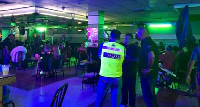 Durante el pasado fin de semana, se clausuraron cuatro restaurantes bar y dos quintas, además se dispersó una boda en San Pedro. (CORTESÍA)