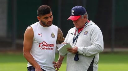 Por vez primera desde que tomó el timón de Chivas, el técnico Víctor Manuel Vucetich cuenta con plantel completo. (ESPECIAL)