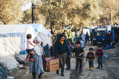 Alemania recibirá 1,553 refugiados procedentes de Grecia, tras el acuerdo al respecto logrado este martes entre la canciller del país, Angela Merkel, y el ministro germano de Interior, Horst Seehofer. (ARCHIVO) 