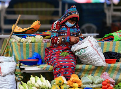 Ecuador registra 119,553 positivos por la COVID-19 y 10,963 fallecidos relacionados con la pandemia. (ARCHIVO) 