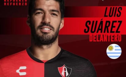 Ante la urgencia de ídolos, pero sobre todo de jugadores que aporten a la ofensiva, algunos seguidores del Atlas de Guadalajara sugirieron mediante redes sociales, que la directiva rojinegra haga un esfuerzo por contratar al uruguayo Luis Suárez, ahora que no entra en planes del Barcelona. (ARCHIVO)