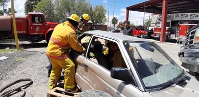 Realizan capacitaciones constantes a personal de auxilio. (EL SIGLO DE TORREÓN)