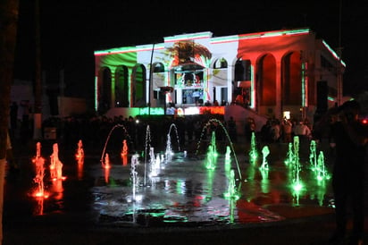 En la ciudad de Monclova, como en otros puntos del país, se vivió una ceremonia de Independencia diferente ante la pandemia. (EL SIGLO DE TORREÓN)