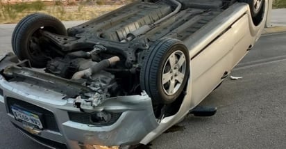 Un hombre originario de Lerdo falleció luego de volcar su unidad durante la madrugada del miércoles. (EL SIGLO DE TORREÓN)