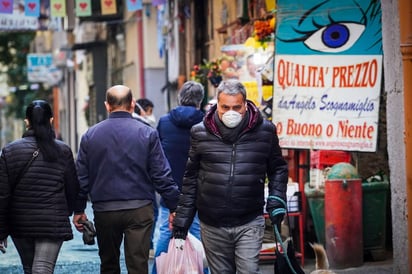 Las defunciones desde el 21 de febrero, cuando se empezaron a detectar los primeros casos locales, son 35,668 y los contagios, 294,932. (ARCHIVO)