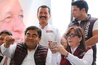 El gobernador Miguel Barbosa Huerta exhortó a políticas y políticos de la Cuarta Transformación a respaldar y acompañar al presidente Andrés Manuel López Obrador, para hacer valer la opinión del proyecto de izquierda. (CORTESÍA)