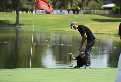 Jared Borgetti fue uno de los participantes en el torneo jugado en el campo de La Rosita.