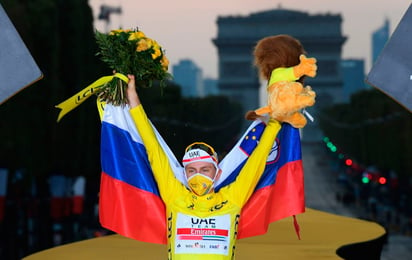 El esloveno Tadej Pogacar se convirtió en el segundo ganador más joven del Tour de Francia. (EFE)