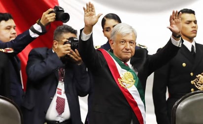 El 1 de julio 2018, de los 56.61 millones personas que votaron en las elecciones, el 53.19 % lo hizo por López Obrador, es decir, unos 30.11 millones de sufragios. (ARCHIVO)