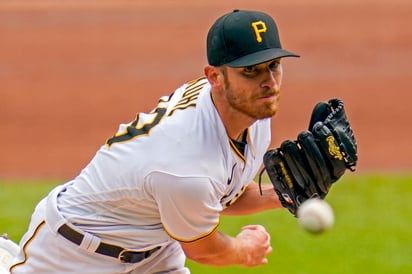 El derecho Chad Kuhl estuvo magistral sobre la lomita, aceptando apenas 2 hits, sin carreras, en 7 dominantes innings ante Chicago. (AP)