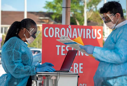 Estados Unidos alcanzó este sábado la cifra de 204,480 fallecidos y 7,076,828 casos confirmados de la COVID-19, de acuerdo con el recuento independiente de la Universidad Johns Hopkins. (ARCHIVO)