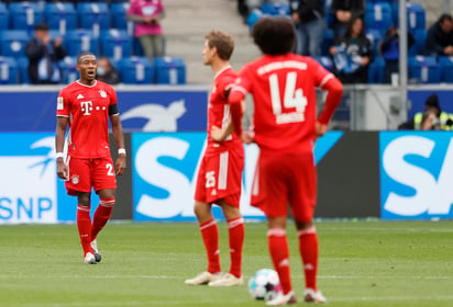 El Bayern, que el jueves venció al Sevilla en la Supercopa europea, no perdía en una competición desde el revés 2-1 como visitante al Borussia Mönchengladbach el 7 de diciembre de 2019. (EFE)