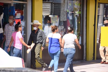 Actualmente los números en Monclova no son alarmantes, pero las medidas de protección deben continuar para mantener el control y reducir en lo posible el número de nuevos contagios, explicó Paredes López.