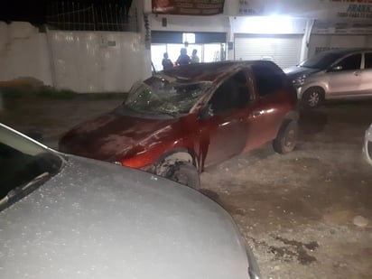 Perdió el control de su automóvil cuando transitaba por el bulevar Jabonoso, cerca de la medianoche del lunes, aunque no recibió lesiones de gravedad. (EL SIGLO DE TORREÓN)