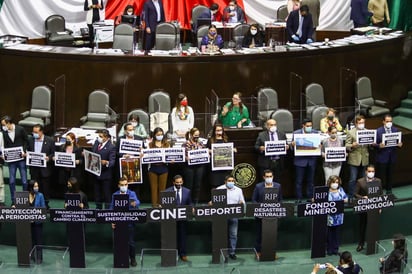 Al abrir la votación, empezó la angustia para Morena, que venían quiénes sí y quiénes no cumplían.
