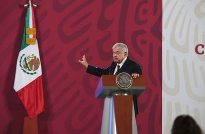 Al calificarlos como 'bendita oposición', el presidente Andrés Manuel López Obrador aseguró que si el Frente Nacional Anti-AMLO (Frenaaa) y grupos conservadores no protestaran en el Zócalo se sentiría mal, pues significaría que no ha avanzado su lucha contra la corrupción y la injusticia en México. (EL UNIVERSAL)