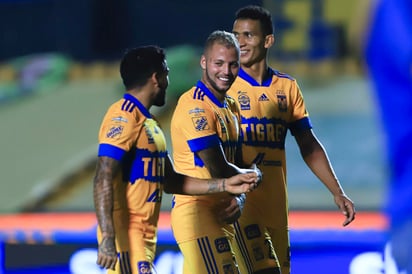 Los Tigres de la UANL vencieron la noche de este sábado al Atlético San Luis por marcador de 3-0 en el estadio Universitario en partido correspondiente a la Jornada 13 del torneo Guard1anes. (Especial) 