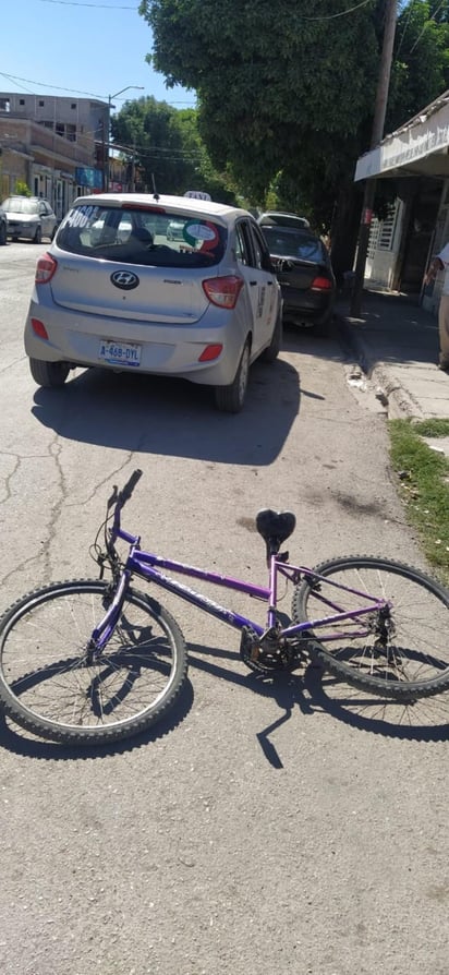 El ciclista sufrió lesiones leves que no ponen en riesgo su vida. (EL SIGLO DE TORREÓN)