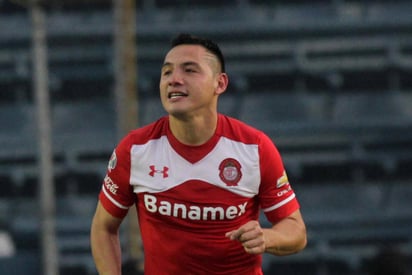 Los zagueros centrales Haret Ortega y el argentino Gastón Sauro anotaron sendos goles de cabeza el domingo y el Toluca doblegó 2-0 al Cruz Azul para dar la sorpresa de la 13ra fecha del torneo Apertura mexicano. (EL UNIVERSAL)