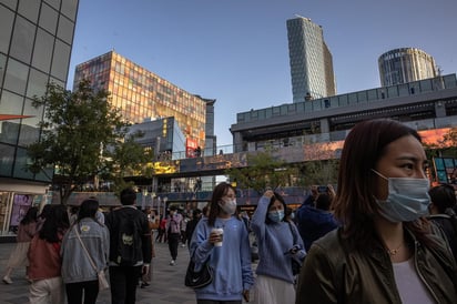 La Comisión Nacional de Sanidad no anunció nuevos fallecimientos por la COVID-19, por lo que la cifra se mantuvo en 4,634, entre los 85,470 infectados diagnosticados oficialmente en China desde el inicio de la pandemia. (Especial) 