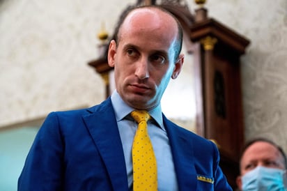 Stephen Miller, asesor del presidente republicano Donald Trump, dio positivo a COVID-19 hoy martes 6 de octubre. (ARCHIVO)