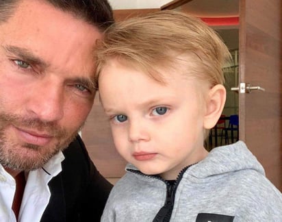 El actor Julián Gil perdió la patria potestad de su hijo Matías tras tres años de pleito legal contra la actriz Marjorie de Sousa. (ESPECIAL) 