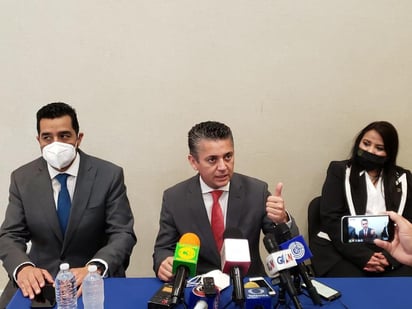 Durante su visita a la región norte de Coahuila, particularmente a los municipios de Piedras Negras y Ciudad Acuña, Miguel Felipe Mery Ayup, magistrado presidente del Tribunal Superior de Justicia del Estado de Coahuila de Zaragoza (TSJECZ); dio a conocer que el segundo delito de violencia familiar es el feminicidio o feminicidio en grado de tentativa. (RENÉ ARELLANO)