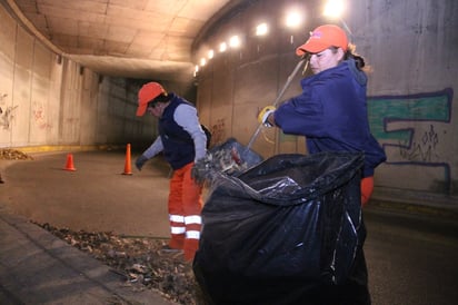 De acuerdo a Julio Santaella, presidente del Inegi, la pandemia generó una mayor carga laboral para las mujeres. (ARCHIVO) 