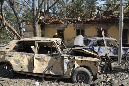 Armenia y Azerbaiyán han declarado un alto el fuego humanitario en Nagorno Karabaj a fin de intercambiar prisioneros y los cuerpos de los muertos, informó hoy el Ministerio de Asuntos Exteriores ruso, que medió entre las partes. (ARCHIVO)